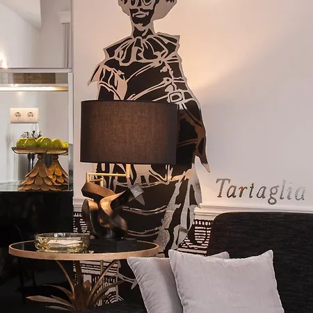 Teatro Boutique Rooms & Suites-2